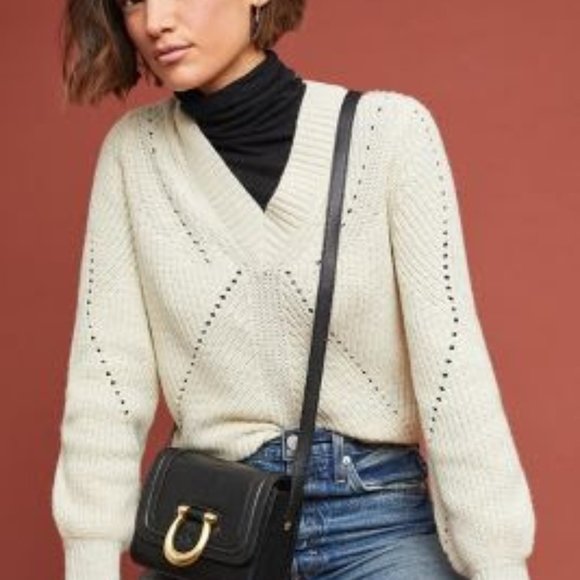 Chloe Oliver/Anthropologie Sweaters - Anthropologie Cream Bell-sleeve sweater